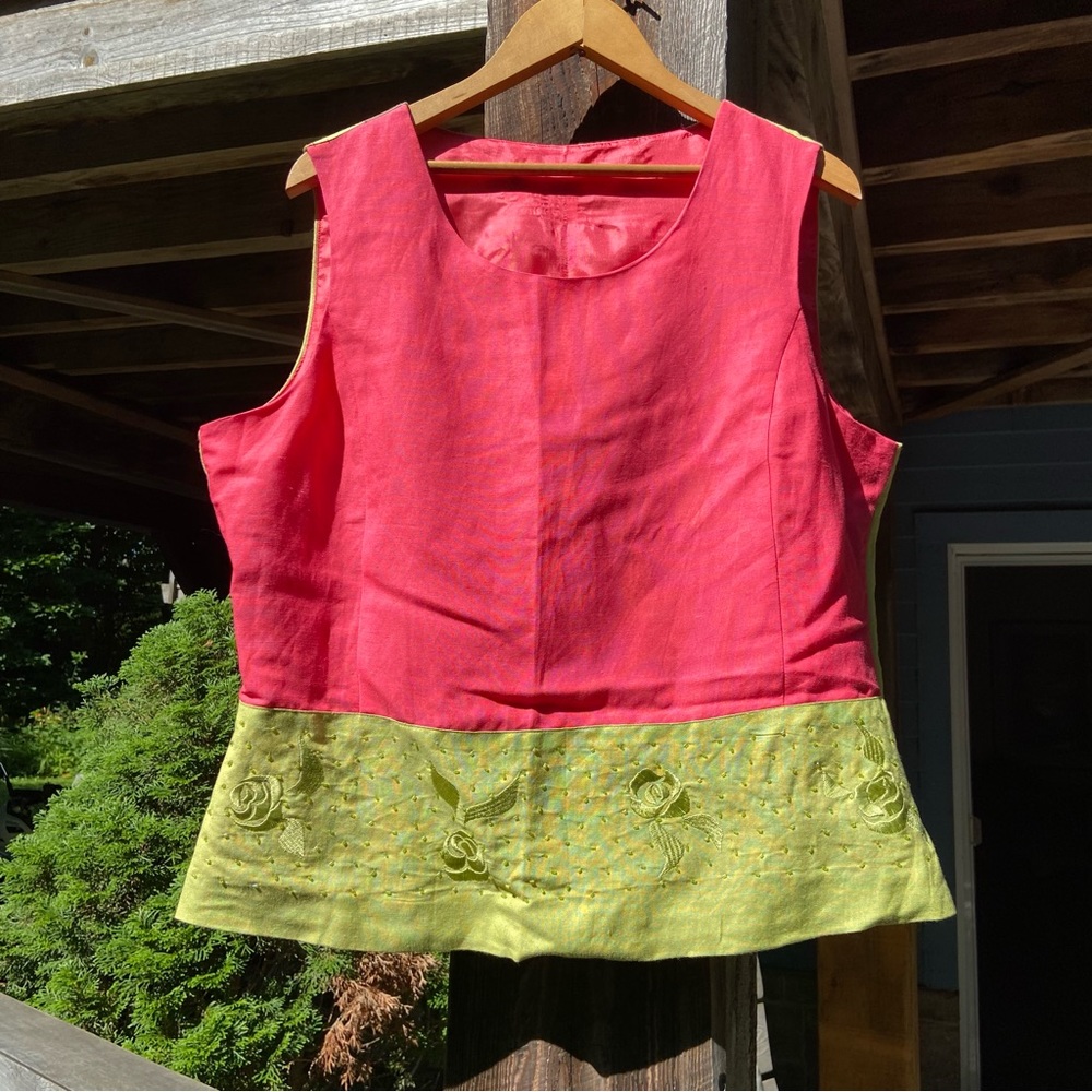 LINEN blend pink and lime green top. Great long side zipper.
